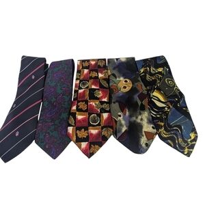 Italian made silk ties. 5 variety of colours and designers.  Great condition